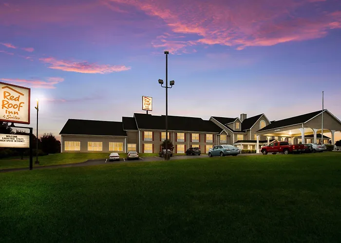 Red Roof Inn & Suites East